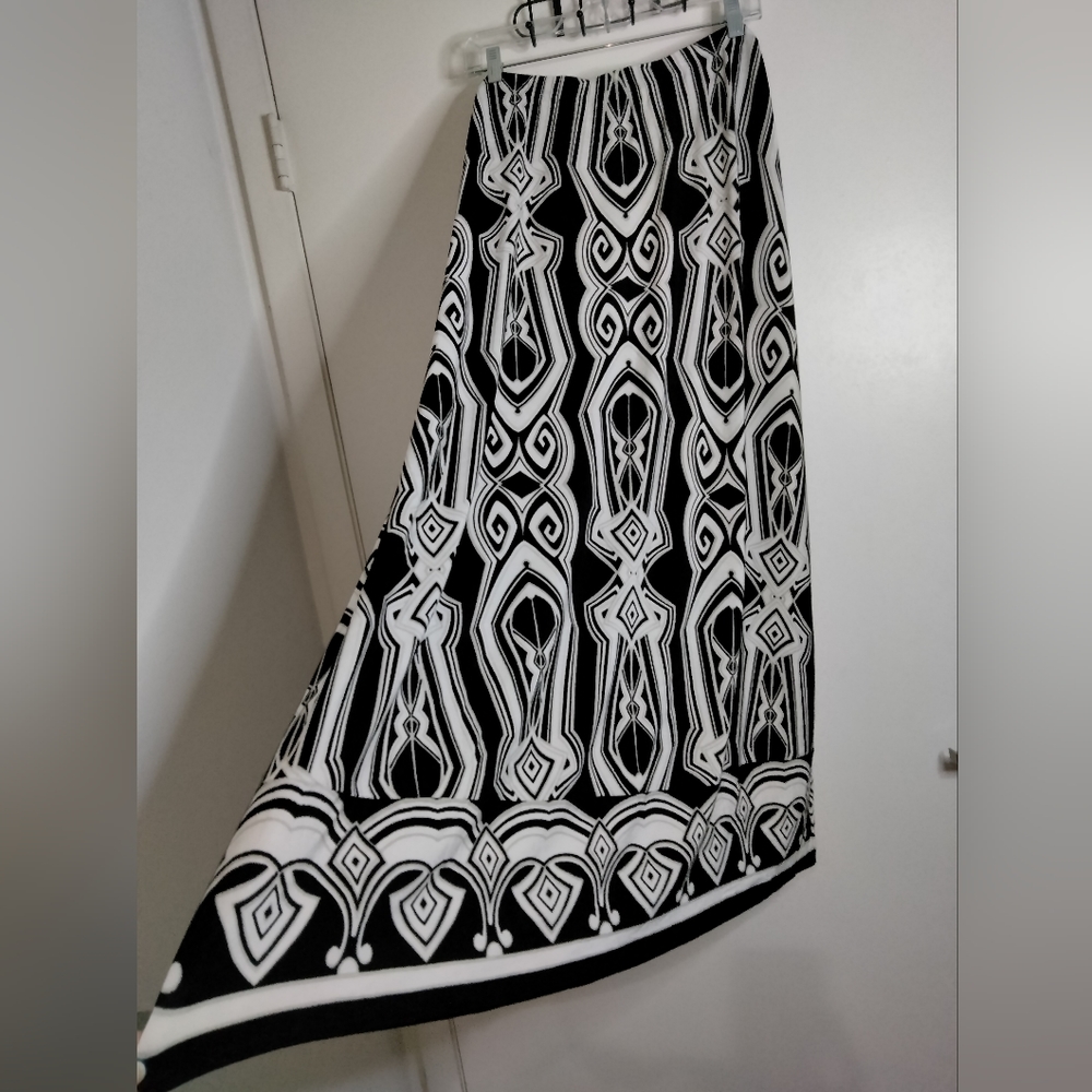 Chico's Travelers (Size 2/L/12) Black & Cream Slinky Non-Wrinkle Maxi Skirt